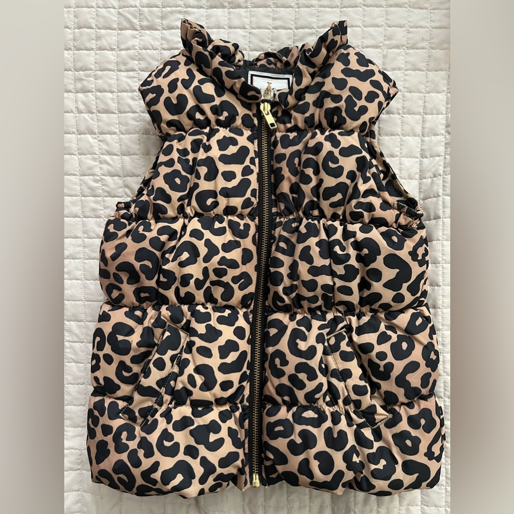 Leopard print puffed vest